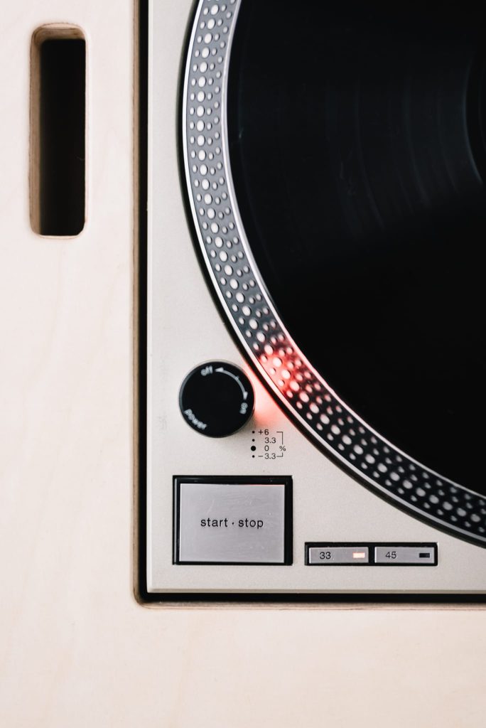 DANCE POLICE - DJ MARIAGE ET ÉVÈNEMENT - FRANCE